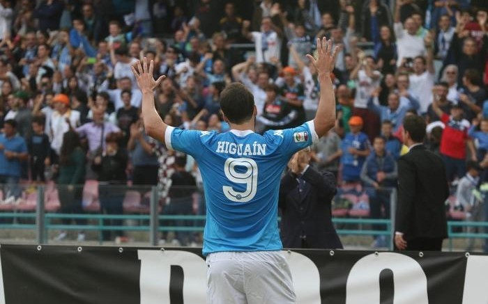 Napoli-Fiorentina 2-1: l'esultanza di Gonzalo Higuain
