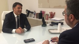 Matteo Renzi durante l'intervista rilasciata all'Agl