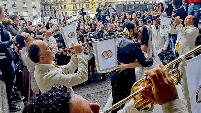 Napoli: il caso delle nozze trash